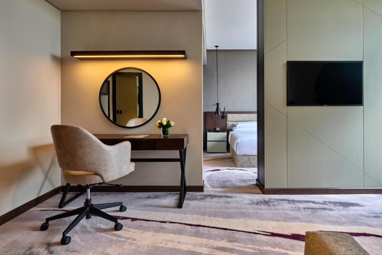 Crowne Plaza - West Cairo Arkan By Ihg 6th of October City Εξωτερικό φωτογραφία A room at the hotel