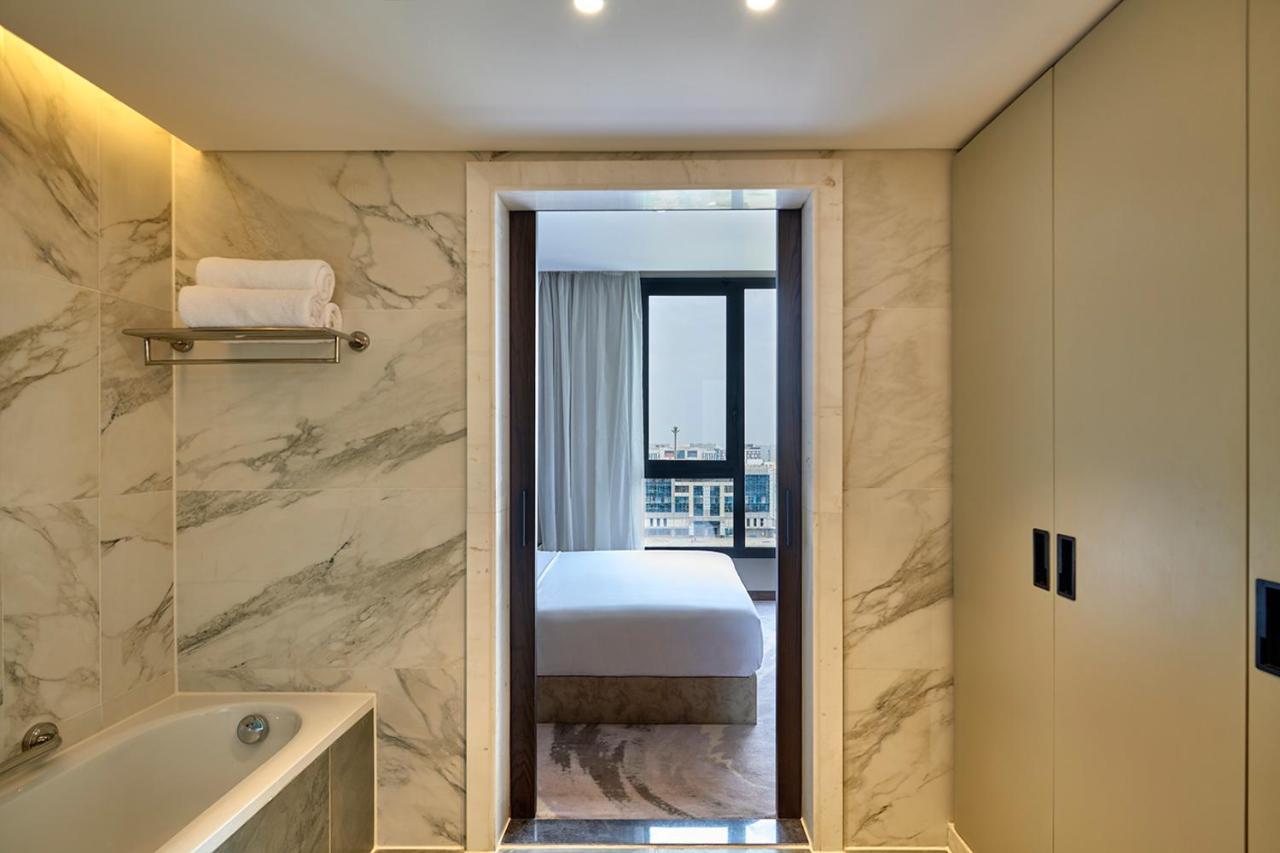 Crowne Plaza - West Cairo Arkan By Ihg 6th of October City Εξωτερικό φωτογραφία Bathroom