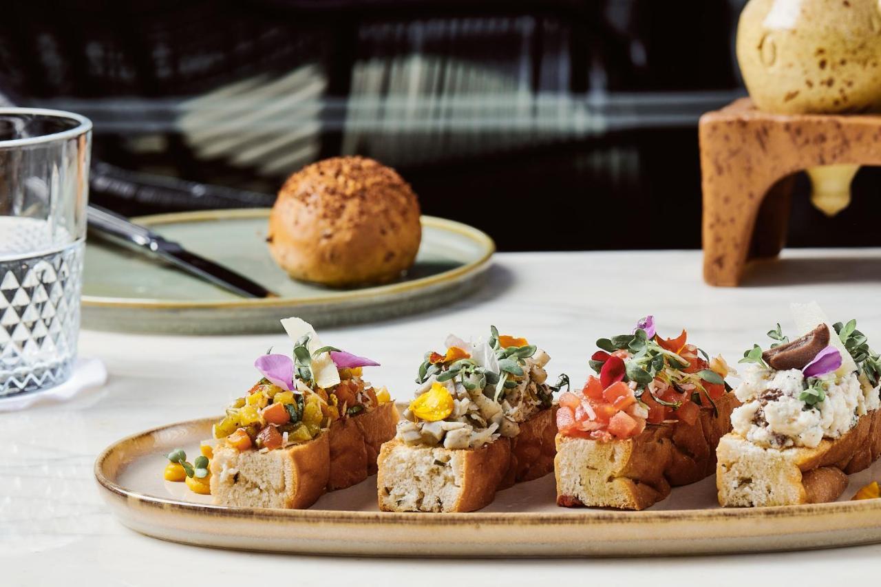 Crowne Plaza - West Cairo Arkan By Ihg 6th of October City Εξωτερικό φωτογραφία Bruschetta