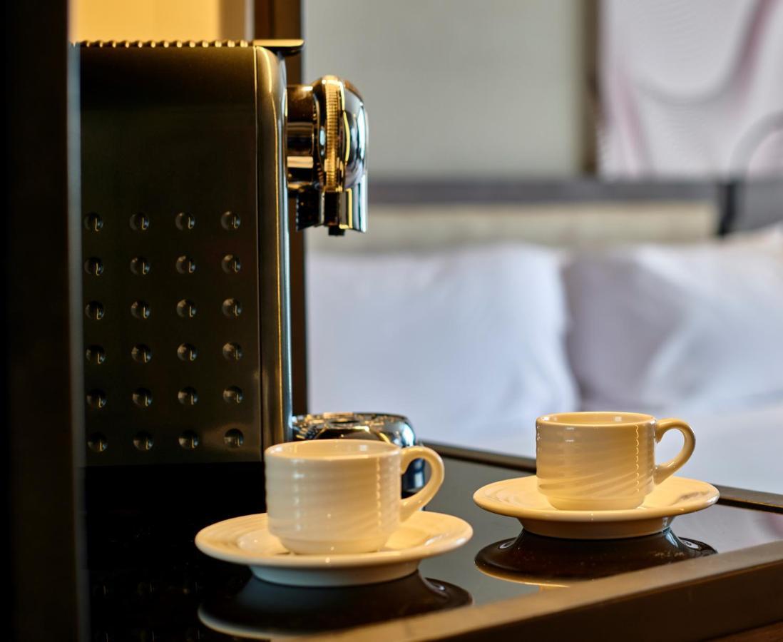 Crowne Plaza - West Cairo Arkan By Ihg 6th of October City Εξωτερικό φωτογραφία Espresso machine