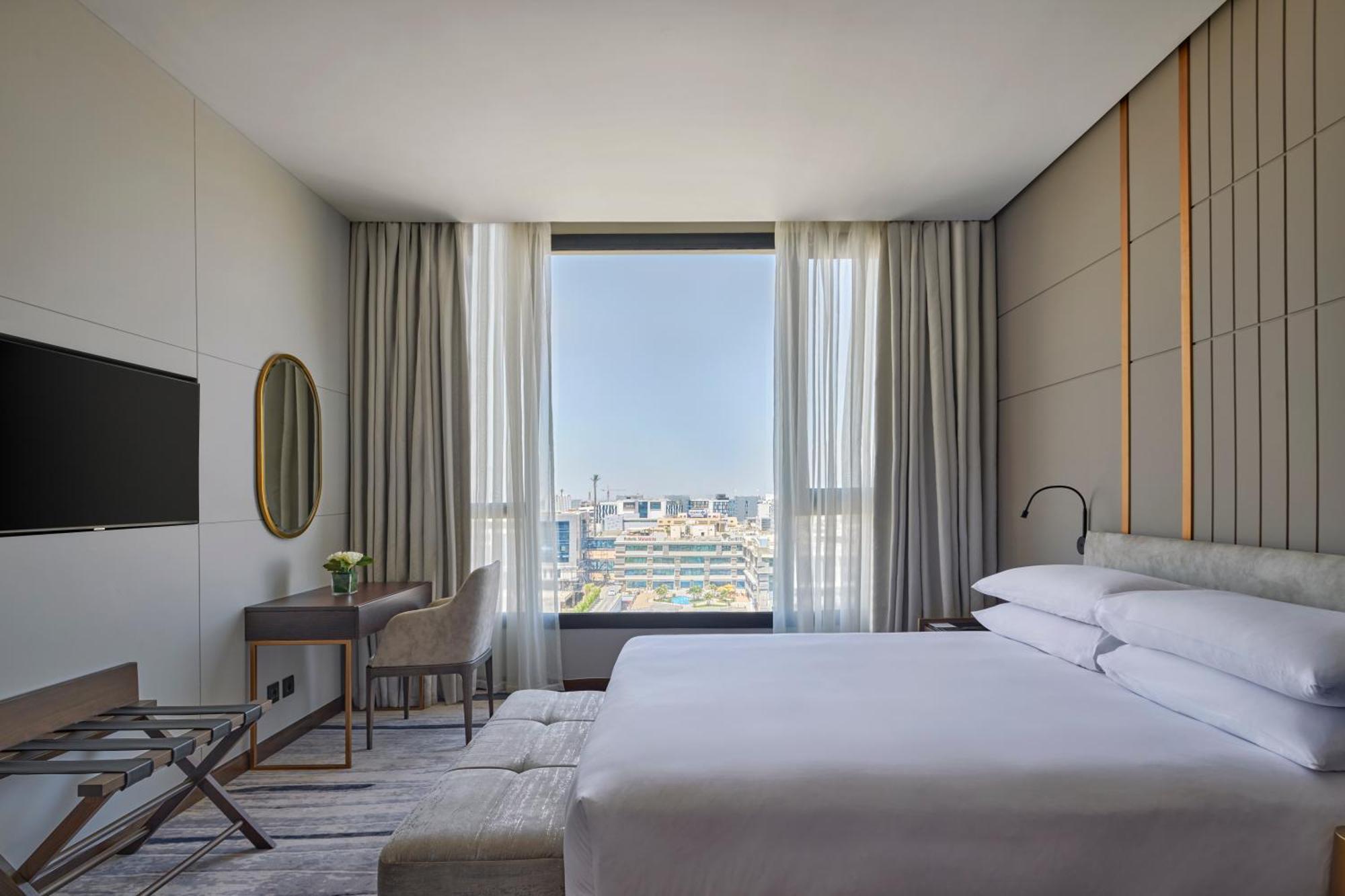Crowne Plaza - West Cairo Arkan By Ihg 6th of October City Εξωτερικό φωτογραφία Deluxe room
